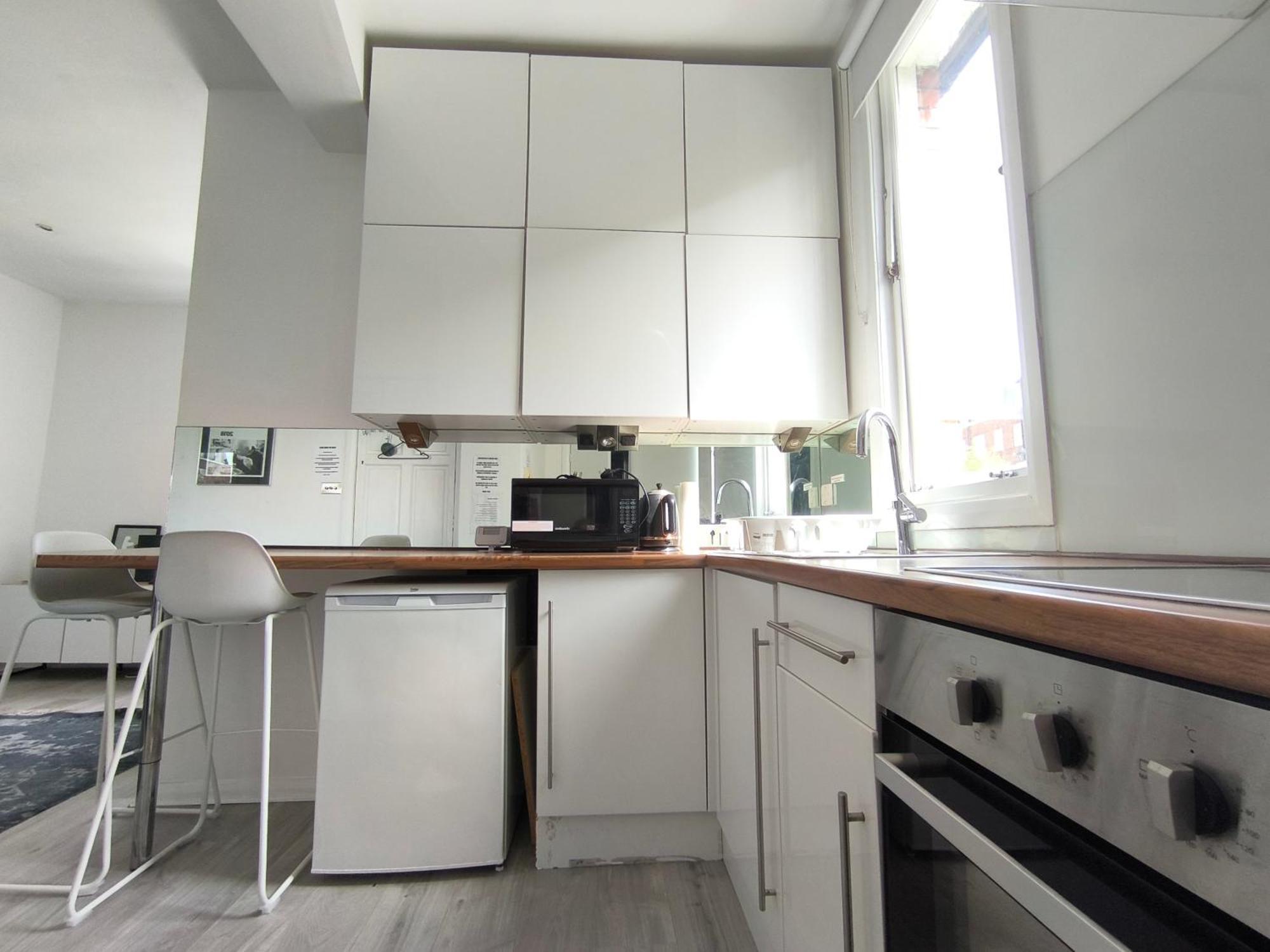 Bright Chiswick Apartment - Great Location London Kültér fotó